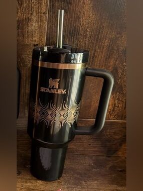 Stanley black gloss deco